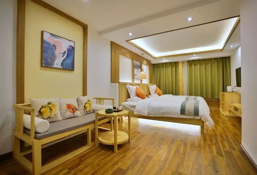 Majatalo Yuexijiang Boutique Holiday