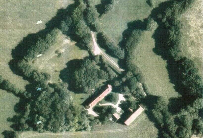 צימר Domaine De La Touche