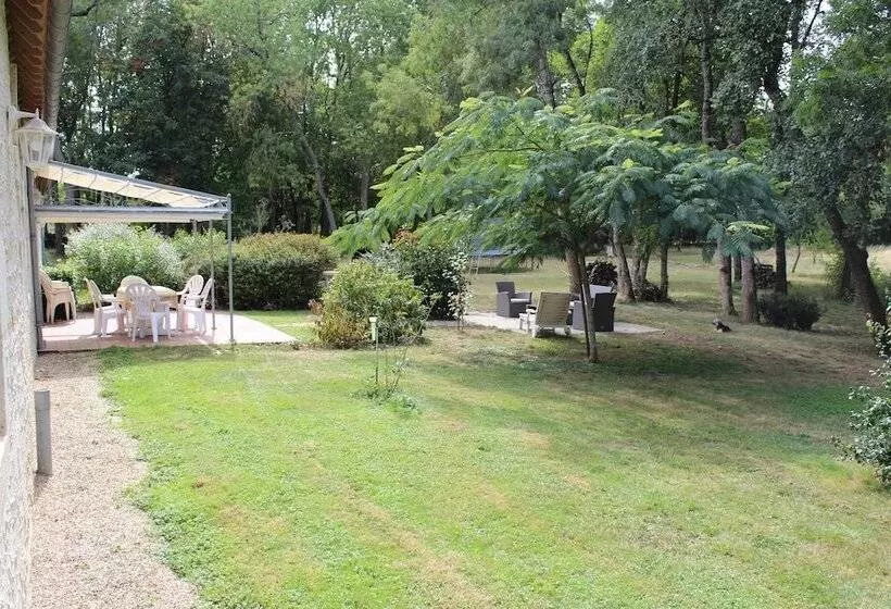 Aamiaismajoitus (B&B) Domaine De La Touche