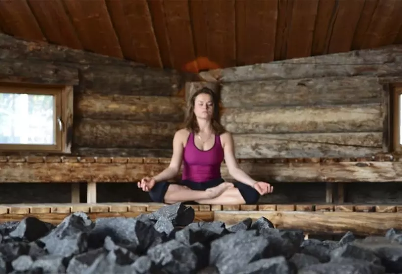 Björnforsens Turist & Konferenshotell, Nära Husum, örnsköldsvik