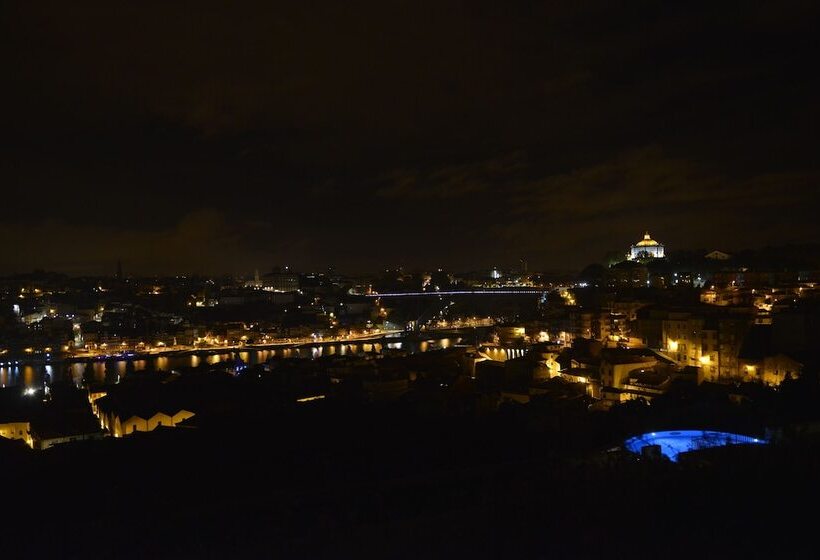 Отель Geo Studios Santa Catarina