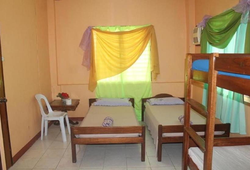 בית מלון כפרי Oyo 639 Colors Mansion