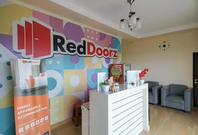 Hotelli Reddoorz Near Exit Toll Sirkuit Sentul