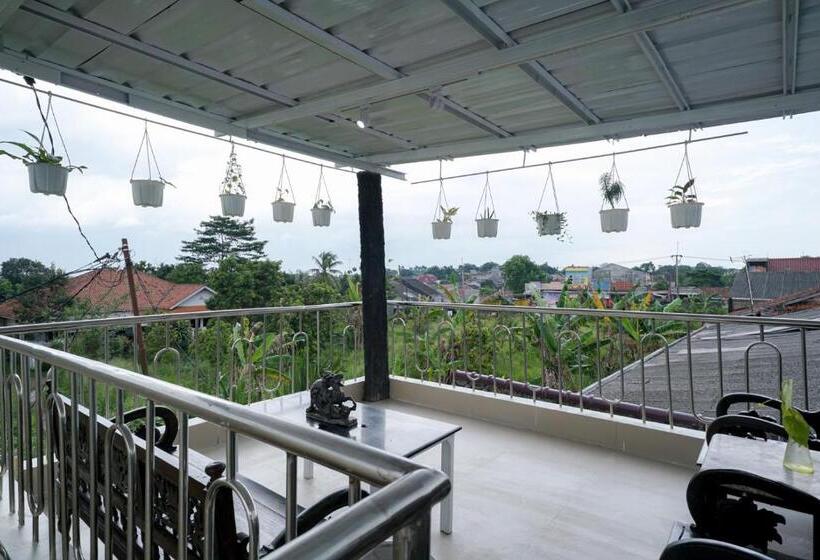 Hotel Reddoorz Near Exit Toll Sirkuit Sentul