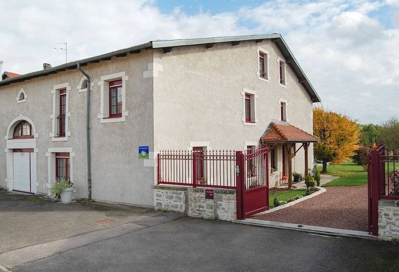 Пансион Au Caprice De L Atre