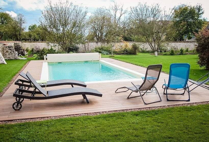 Пансион Au Caprice De L Atre