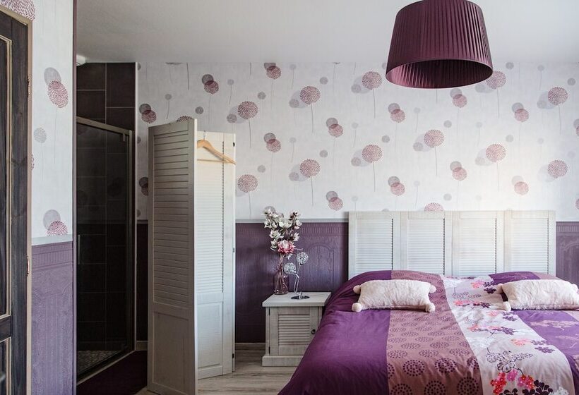 Пансион Au Caprice De L Atre