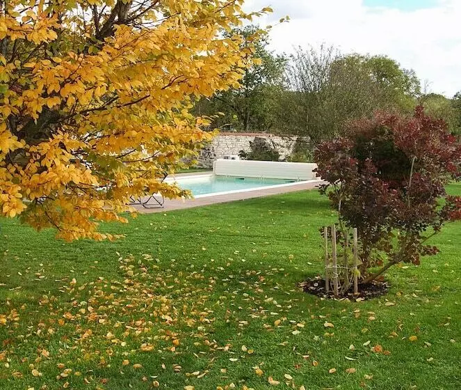 Majatalo Au Caprice De L Atre