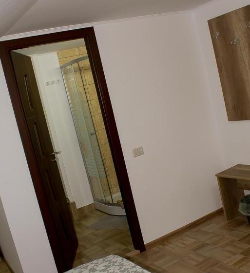 Pensiune Casa La Flori