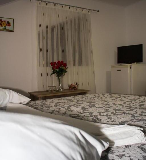 Pensiune Casa La Flori