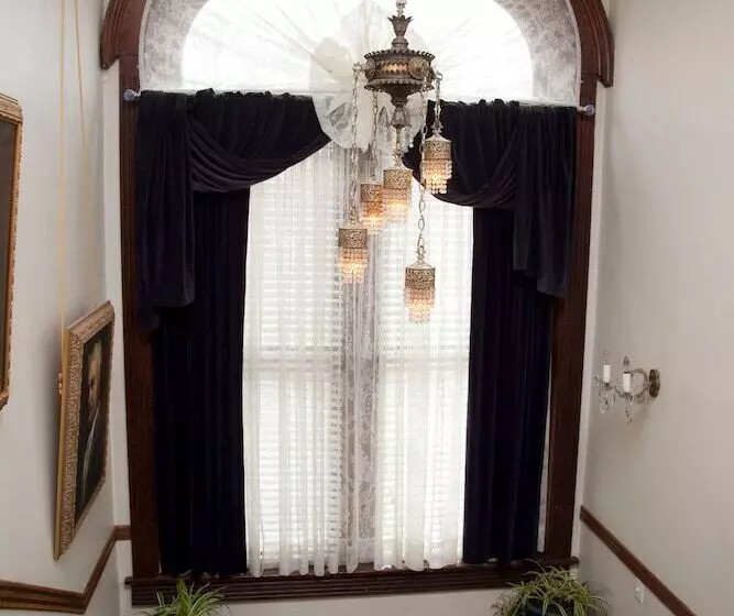 Beall Mansion An Elegant Bed & Breakfast Inn