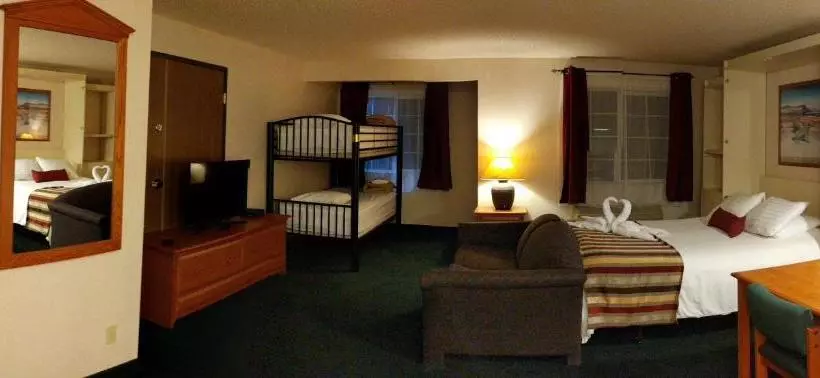 호텔 3 Peaks Lodge