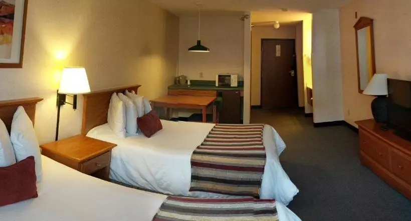 호텔 3 Peaks Lodge