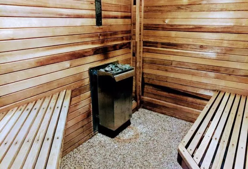 호텔 3 Peaks Lodge