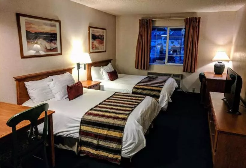 호텔 3 Peaks Lodge