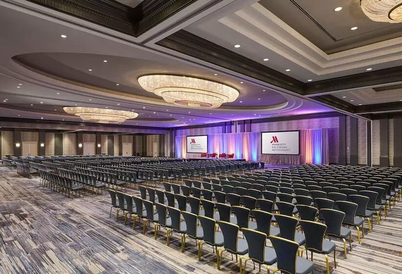 هتل Baltimore Marriott Waterfront