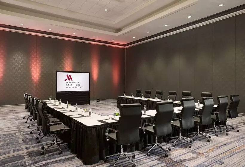 هتل Baltimore Marriott Waterfront