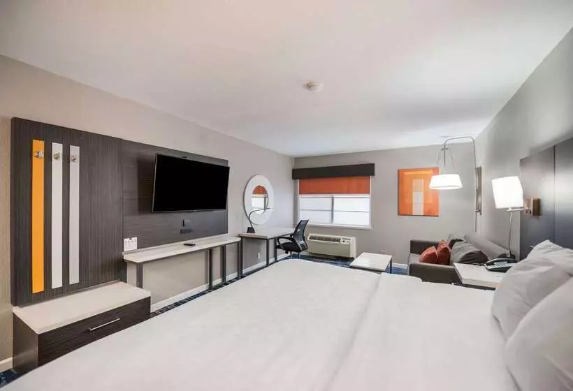 Szálloda Clarion Pointe Marshall