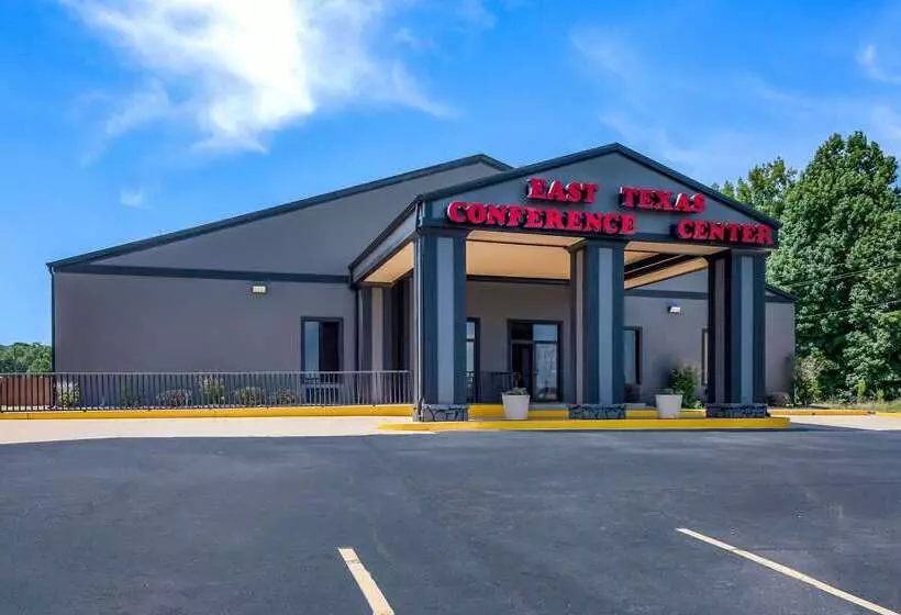 Szálloda Clarion Pointe Marshall