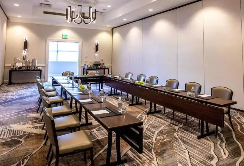 Clio, A Luxury Collection Hotel, Denver Cherry Creek