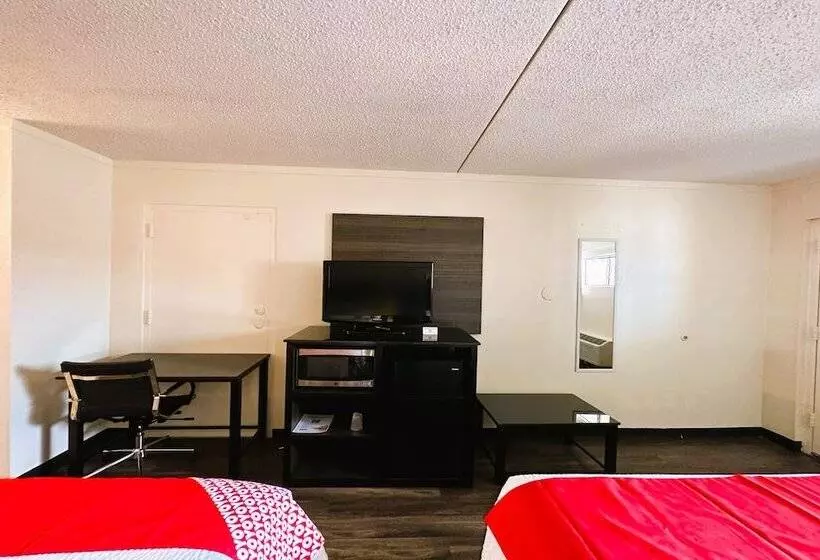 Oyo Hotel San Antonio Lackland AFB Seaworld Hwy 90 W