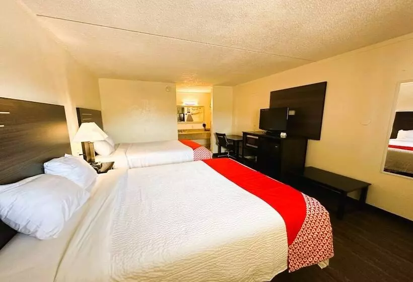 Oyo Hotel San Antonio Lackland AFB Seaworld Hwy 90 W