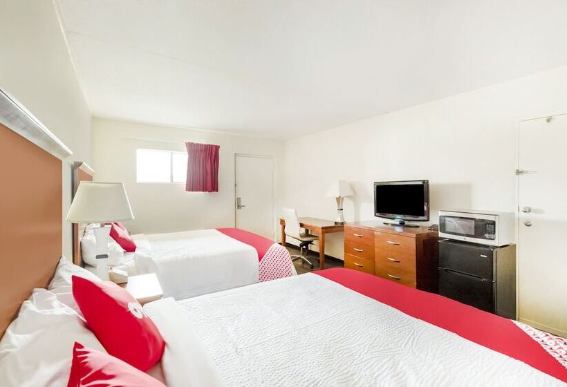 Oyo Hotel San Antonio Lackland AFB Seaworld Hwy 90 W