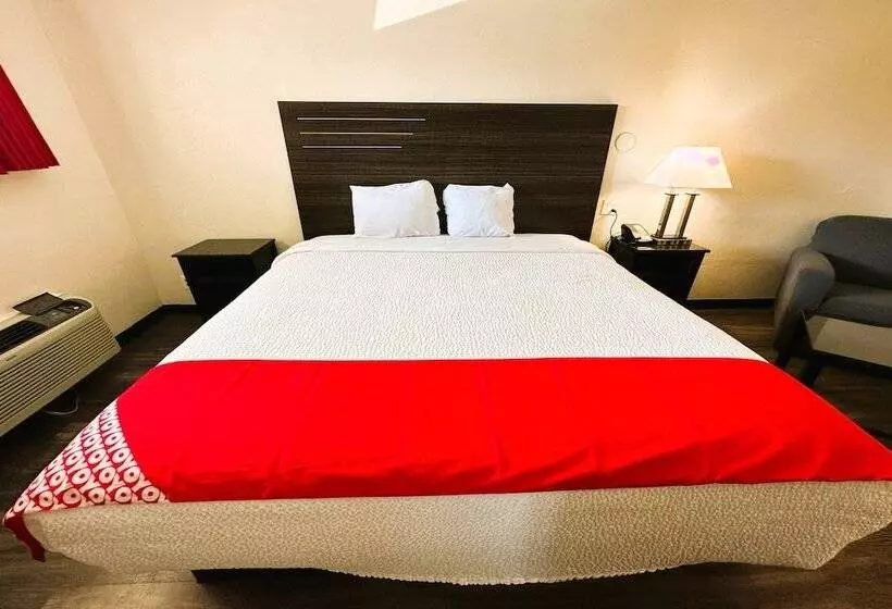 Oyo Hotel San Antonio Lackland AFB Seaworld Hwy 90 W