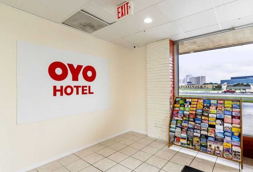 Oyo Hotel San Antonio Lackland AFB Seaworld Hwy 90 W