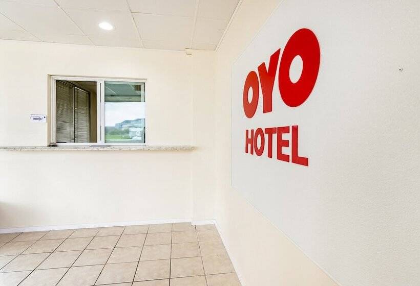 Oyo Hotel San Antonio Lackland AFB Seaworld Hwy 90 W