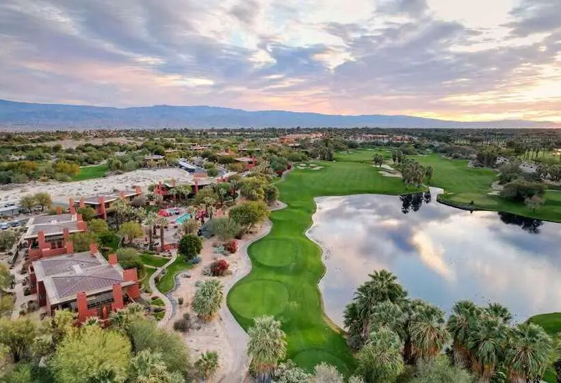 ホテル Hilton Grand Vacations Club Palm Desert