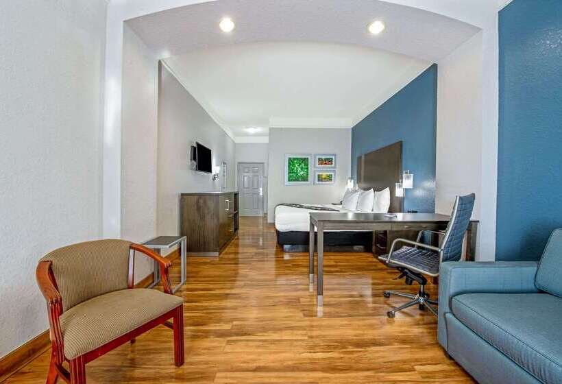 Отель La Quinta Inn & Suite Kingwood Houston Iah Airport 53200