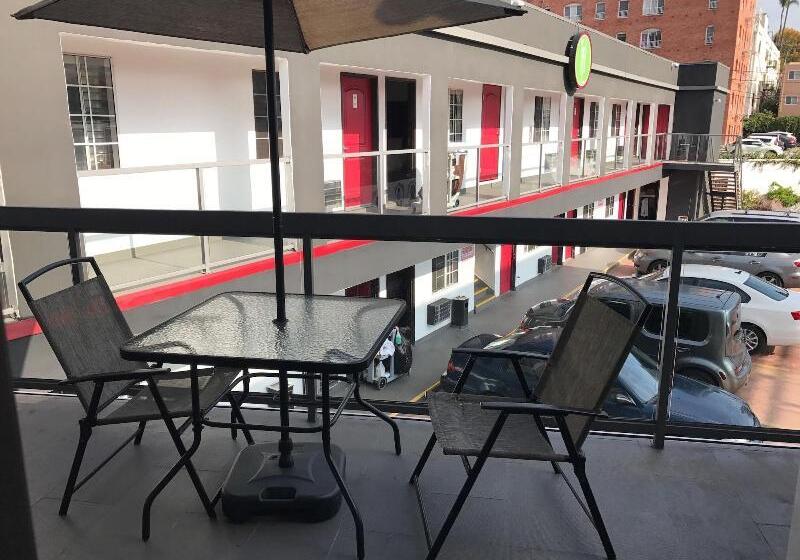 Legend Hotel Hollywood