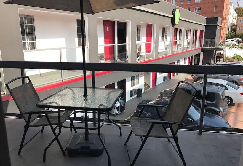 Legend Hotel Hollywood