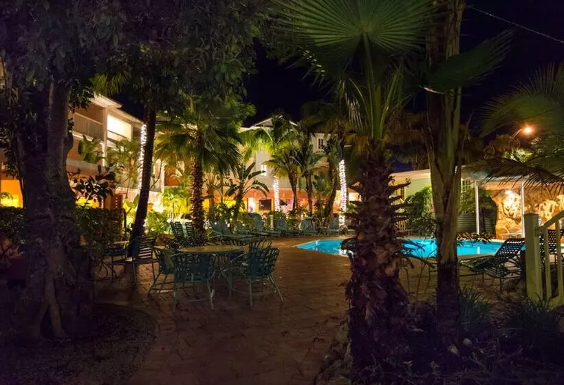 Отель The Lighthouse Resort Inn & Suites