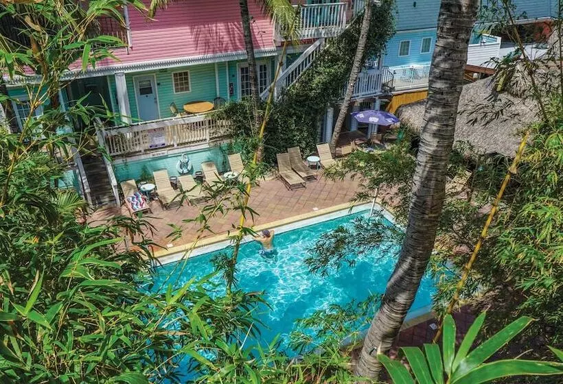 Отель The Lighthouse Resort Inn & Suites