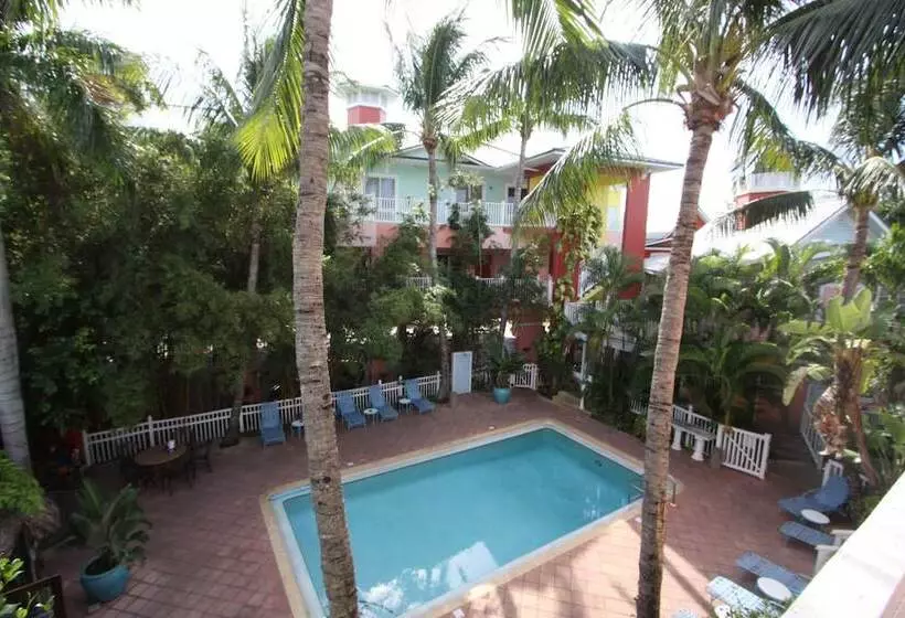 Отель The Lighthouse Resort Inn & Suites