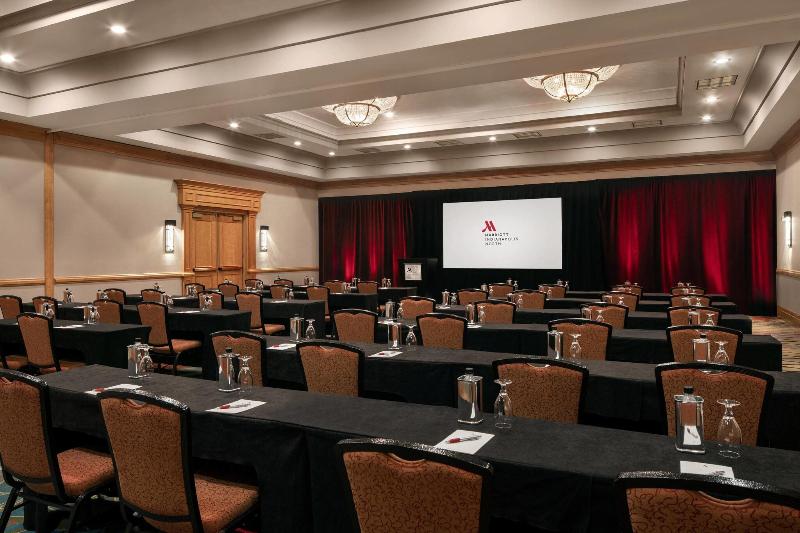 בית מלון כפרי Marriott Indianapolis North