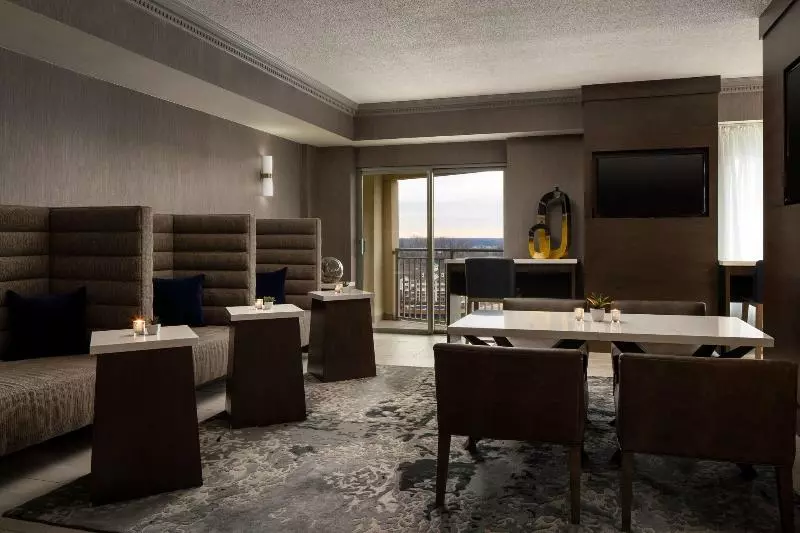 호텔 Marriott Indianapolis North