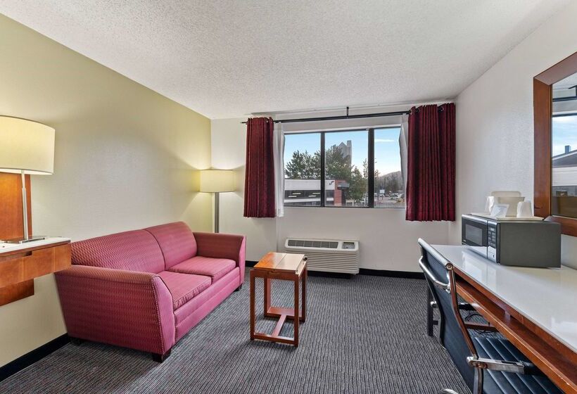 Hotelli Ramada By Wyndham Cedar City