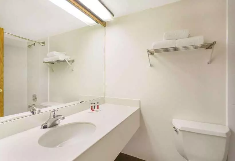 酒店 Ramada By Wyndham Cedar City