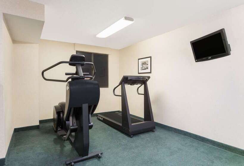 Hotelli Ramada By Wyndham Cedar City