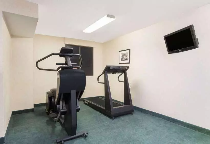 酒店 Ramada By Wyndham Cedar City