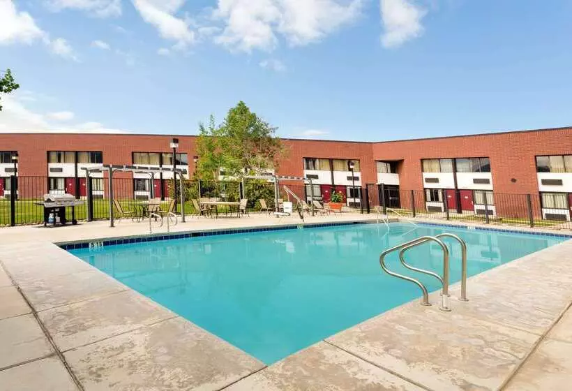 酒店 Ramada By Wyndham Cedar City