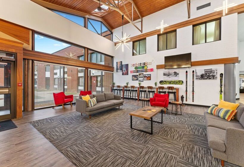 Hotelli Ramada By Wyndham Cedar City