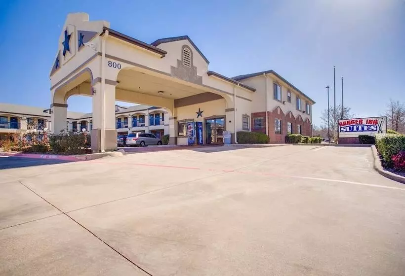 ホテル Ranger Inn & Suites