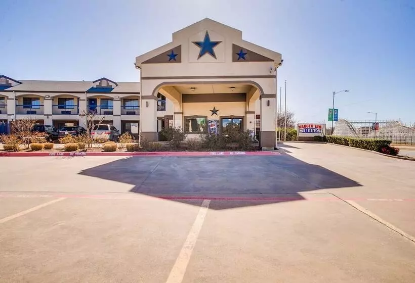 ホテル Ranger Inn & Suites