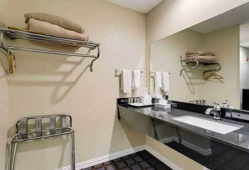ホテル Ranger Inn & Suites