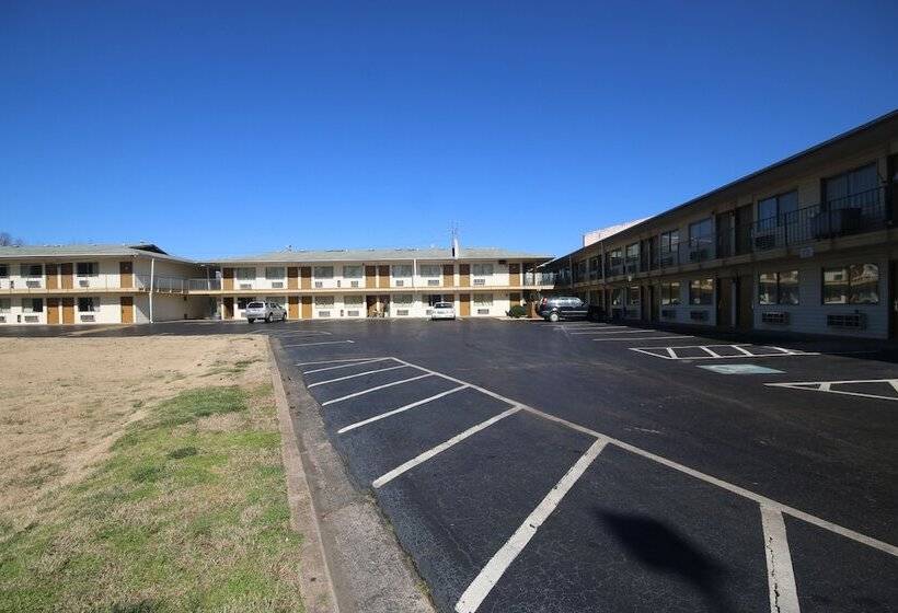 ホテル Royal Inn And Suites Charlotte Airport