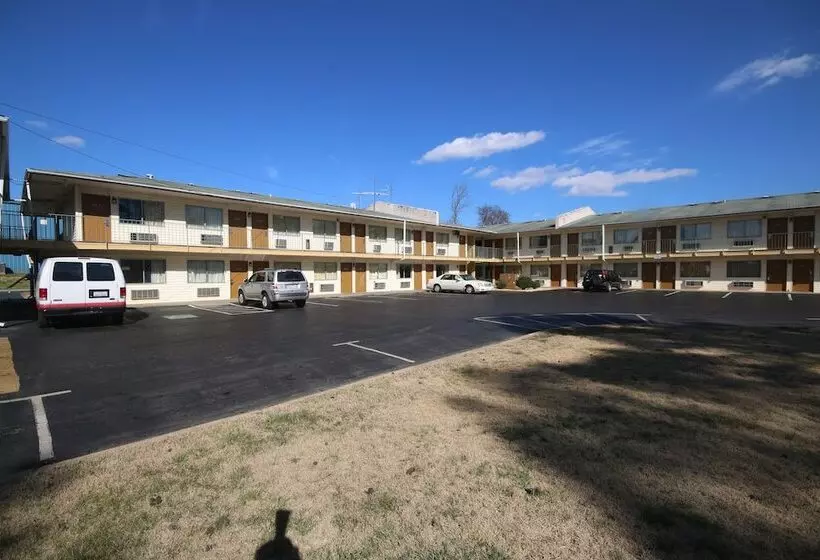 ホテル Royal Inn And Suites Charlotte Airport
